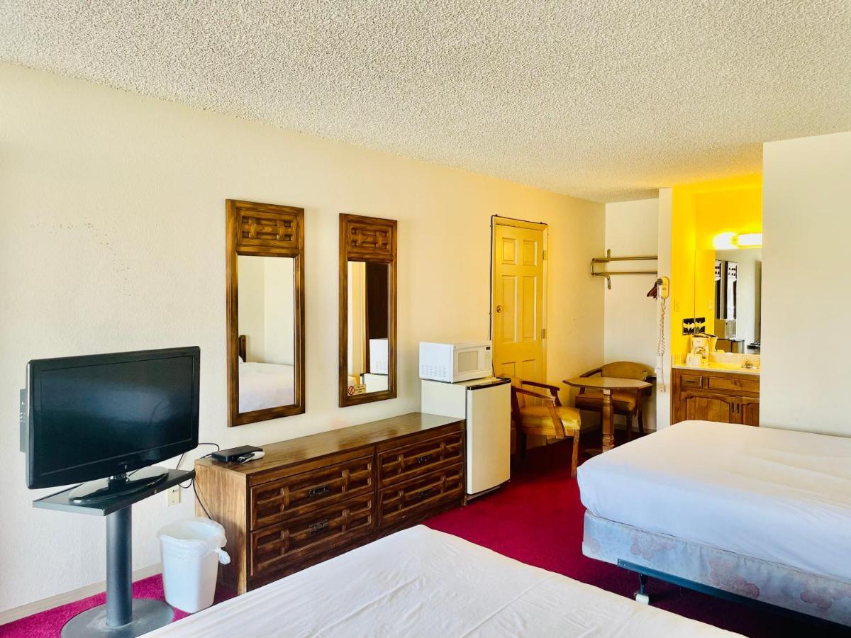 San Miguel Inn Сокорро Экстерьер фото